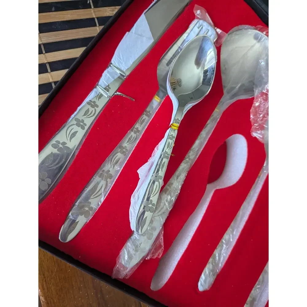 MHS Cutlery composition it